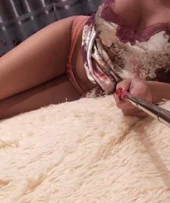 🌹🔥 У меня есть все, чтобы сделать наше свидание незабываемым - соблазнительное тело, запоминающиеся черты лица и непревзойденные навыки. 😉🔞
Я воплощу все твои сокровенные фантазии и помогу расслабиться после тяжелого рабочего дня. Мои услуги насыщены оралом, классическим сексом, эротическим массажем, а также другими приятностями, которые ты сможешь испытать только со мной. 💦💋
Я живу в Москве и готова принимать тебя в уютной и чистой квартире, где ты сможешь полностью расслабиться и насладиться моей компанией. 🏢💕
Мои клиенты говорят о моих услугах только положительные отзывы, ведь я внимательная и отзывчивая партнерша. Обещаю, ты не пожалеешь о своем выборе и захочешь вернуться ко мне снова и снова. 👄💕
Хочешь увидеть мои фото? Не волнуйся, у меня есть множество соблазнительных снимков, которые помогут тебе сделать правильный выбор. Сделай шаг к незабываемому удовольствию и позвони мне уже сегодня! 💋📞💕 Майя